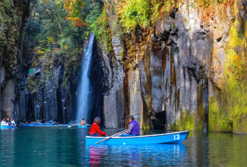 【可选游船赠午餐】九州高千穗峡泛舟，阿苏探火山，草千里遇牛马【赠宫崎/阿苏牛肉午餐+高千穗峡谷接驳车】
