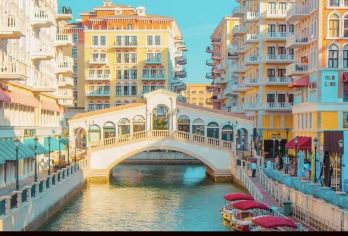 卡塔尔多哈一日游【大清真寺+文化村+卡塔尔之珠+滨海大道】【清真寺：93 穹顶和砂岩外墙，融传统与现代，可眺多哈天际线，庄严神圣。】