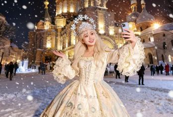 哈尔滨中央大街+圣索菲亚大教堂+太阳岛+斯大林公园市区一日活动【[精华景点]包含市区内精华景点：圣索菲亚大教堂，中央大街，网红打卡中东铁路桥，太阳岛石碑，防洪纪念塔】