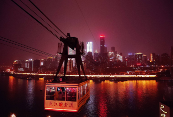 【睡醒出发·八点班】重庆市区网红点打卡路线【可加购夜游船】【[正规车辆]都是重庆本地老师傅，熟悉路况，开车平稳】