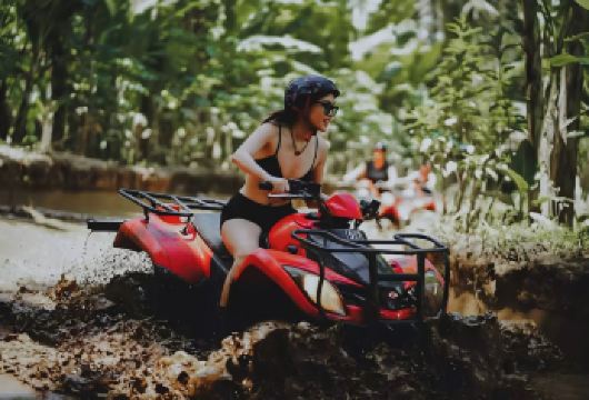 巴厘岛越野车ATV体验一日游【可含接送/滑翔伞/漂流/乌布】【[穿越乌布]ATV蜿蜒穿过茂密的丛林、梯田、传统村庄和河流，不仅能和大自然接触还能满足您对刺激的渴望】