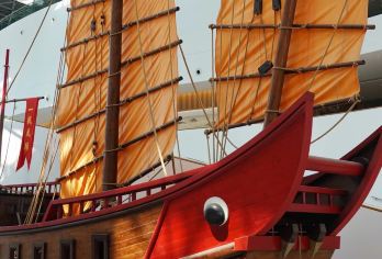 汕头一日游【[精选景点]：潮汕历史文化博览中心、礐石风景区、跨海轮渡、小公园商业区、老妈宫、邮政总局、镇邦美食街】