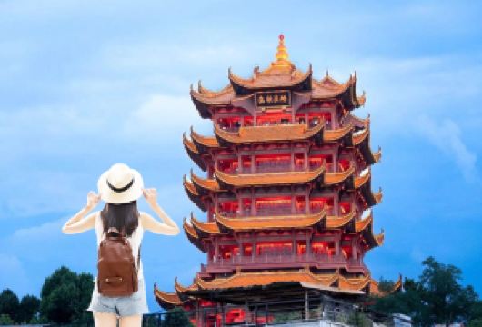 【2-6人小团】黄鹤楼+省博+武大+东湖丨精华全覆盖【[尊享小团​]2-6人VIP小团，专属小团深度体验，专车专属服务，省心省力行程优享】