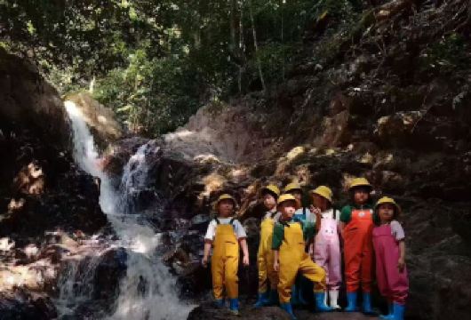 基诺山司土小寨雨林徒步一日游 精品小团 60%水路 优选向导【[认准徒步之wang开发的司土小寨线路]最多只接待6人内小团，向导都是当地村民经专业培训后才能上岗；】