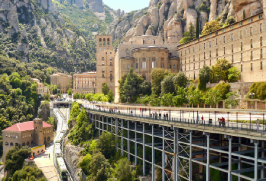 西班牙巴塞罗那+蒙特塞拉特修道院+古埃尔领地教堂一日游【精品包车，私享空间，上门接送，轻松出行】