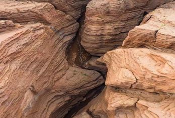 拜城烈焰泉+天山神秘大峡谷+克孜尔魔鬼城+克孜尔红石林一日游【1人即发团！全程无购物！纯玩到底！】