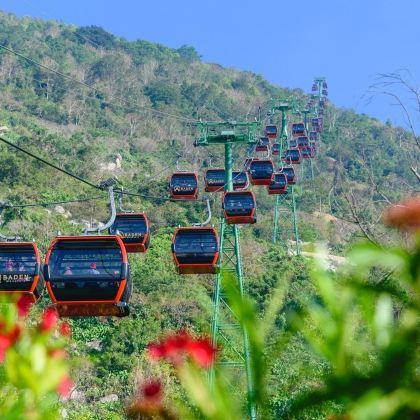 从胡志明市出发：古芝地道、高台教寺庙和西宁黑圣母山一日游