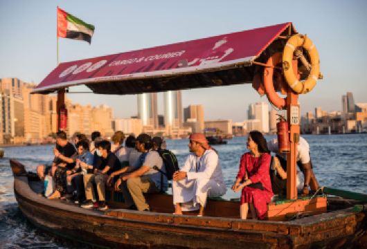 迪拜阿拉丁之旅：博物馆 & 露天市场 & 街头美食 & 游船【与当地导游一起探索迪拜的老城区；品尝街头美食和传统阿拉伯咖啡】