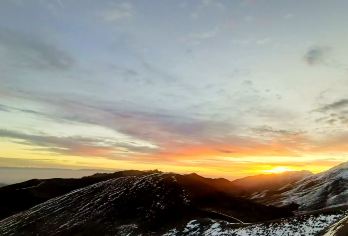 拉脊山·宗喀拉则半日游【日出专享纯玩+无购物】【[成团保障]封顶8人小团市区规定范围内上门接送，大巴团分站式集合灵活舒适性价比高，多套餐任你选择】