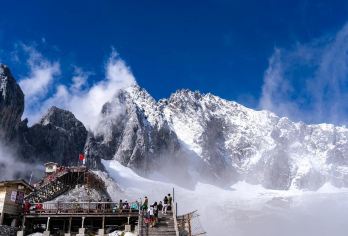丽江玉龙雪山+甘海子+冰川公园+蓝月谷周边包车一日游【自由度高，可灵活调整对应景点的停留时间】