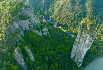 丽水缙云仙都景区一日【门票自理】【丽水市第一个国家AAAAA级旅游景区】