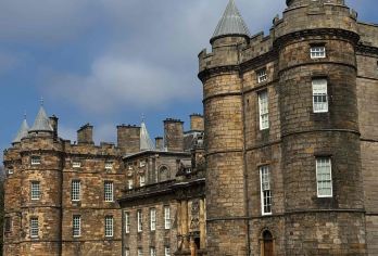 【中文地陪】爱丁堡城堡+苏格兰国立博物馆+国家画廊+卡尔顿山【邂逅中世纪浪漫，打卡世界文学之都】