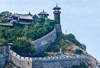 烟台出发蓬莱阁一日游【精品30人团】『新升级』+耳麦讲解【[贴心接站服务]烟台火车站3公里内酒店提供接送服务+每天早晨6:30牟平区、莱山区沿路接站】