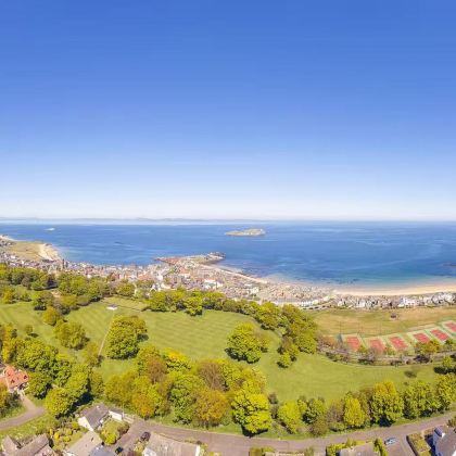 爱丁堡往返：北贝里克+圣阿布斯海滩小镇一日游