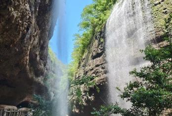 合肥包车往返｜六安·皖西大裂谷+三河古镇一日游（多车型可选）【[一对一包车]专车上门接送，车辆费用全含】