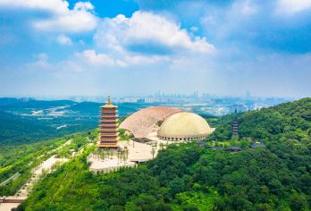 【慢享游】牛首山 深度讲解 一场身心沉浸的文化圣境之旅【2小时左右的讲解可快速掌握历史脉络，比自主参观收获更系统。】