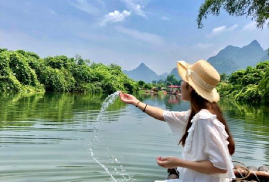 7人团丨桂林阳朔1日丨漓江竹筏/游船·遇龙河·千里江山相公山【[优质出行]万人出行，一价全含，无任何自费项目，真纯玩无购物店！】
