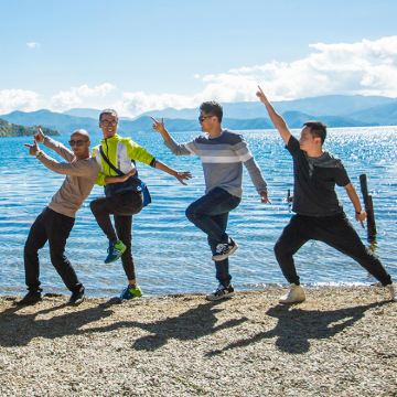 丽江泸沽湖一日游7人团+真纯玩独立座椅+女神湾+划船登鸟岛
