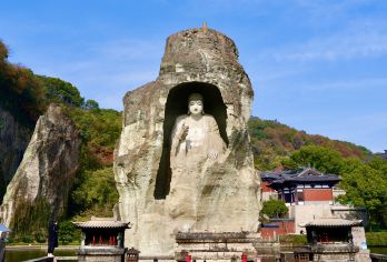 【金牌导游讲解】柯岩+鲁镇+鉴湖+鲁镇社戏+画舫船【赏三国采石遗迹，游鉴湖，观鲁镇社戏，乘画舫船】