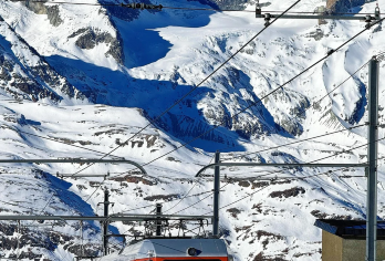 瑞士少女峰一日游~苏黎世/卢塞恩/因特拉肯出发·中文/英文团【苏黎世 / 卢塞恩 / 因特拉肯多城出发，一站式直达少女峰核心景区】