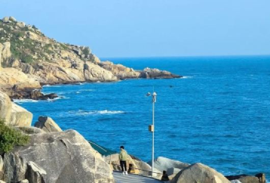 惠州双月湾+海龟湾+巽寮湾+黑排角一日游【精品路线•上门接】【小众玩法丨优选行程丨爸妈游丨闺蜜游丨亲子游】