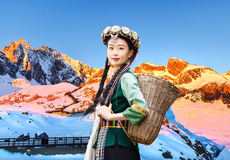 丽江玉龙雪山+蓝月谷一日游【6-8人商务小团/官方保票/赠送大瓶氧防寒服/多套餐可选】