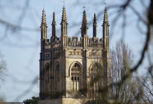 英国伦敦往返·牛津大学·轻松漫步学院古巷【中文司导包车】【[全程无忧出行]包车配备专属车辆，行李存放安全便捷】