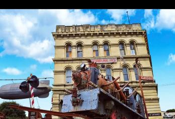 新西兰奥马鲁+蓝企鹅归巢+白石小镇+蒸汽朋克博物馆一日游【上门接送，行程自由 安心畅游 中文司导 行程松弛自由可调c】