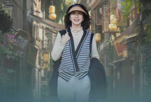 【失踪的上清寺】重庆磁器口知名主持人带您徒步探秘讲解-半日游【徒步探秘玩法：互动式徒步探秘，解开六个神秘线索，穿越磁器口的古巷，一步步揭开失踪的磁器口】