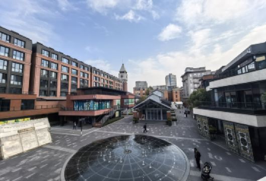 江汉关博物馆与汉口历史风貌区深度研学半日营【带领学生从“一座建筑、一条街道”走进近代武汉作为“东方芝加哥”的开放历程。】