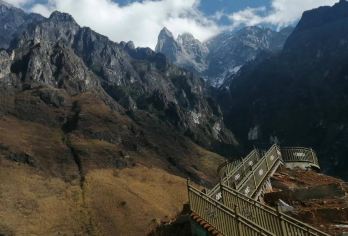 云南香格里拉虎跳峡一日游【波澜壮阔虎跳峡 大峡谷】