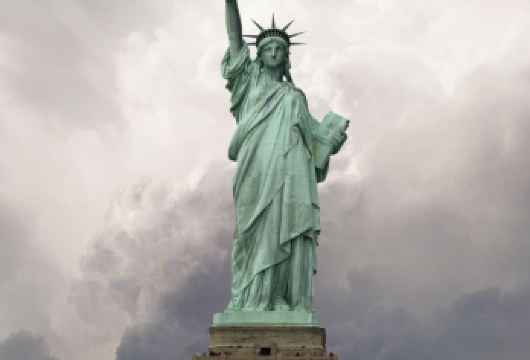 美国纽约华尔街+帝国大厦+时代广场+自由女神像经典景点一日游【一日漫步纽约，串联经典地标与网红打卡地，触摸时尚脉搏】