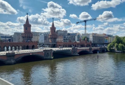 德国柏林+柏林墙遗址纪念公园+东边画廊+希特勒的地堡一日游【酒店接送+中文服务+行程可调】