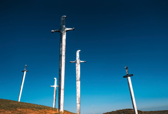 第比利斯包车一日游：纪事纪念碑+主教座堂+圣剑山+第比利斯海【从宏伟的纪事纪念碑，到格鲁吉亚的信仰核心生命之柱主教座堂，快速穿越历史与信仰之旅。】