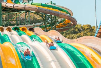 富国岛快艇三岛 + Aquatopia 水上乐园缆车一日游【体验 浮潜 Snorkeling，感受海底魅力】