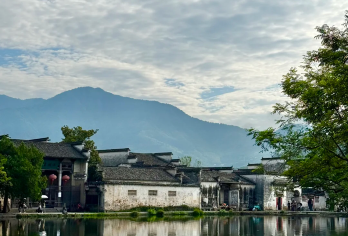 水墨徽州·宏村一日游｜月沼南湖寻韵+《卧虎藏龙》取景地【1. 纯玩无购物：全程不进任何购物店，拒绝强制消费，导游专注讲解服务，预留充足自由活动时间】