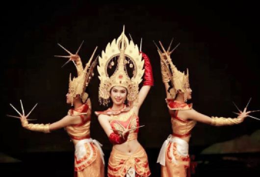 “澜沧江·湄公河之夜”歌舞篝火晚会·含晚餐自助餐【晚会灯光舞美由北京奥运会开幕式团队，国际灯光舞美创作大师—沙晓岚亲自操持。】