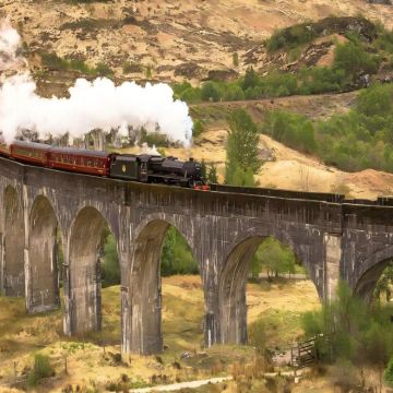 英国爱丁堡 格伦菲南高架桥苏格兰高地一日游 哈利波特影迷打卡