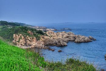 【纯玩包车/上门接送】鱼鸣咀村+金沙滩+唐岛湾滨海公园一日游【[经典网红]青岛热门网红打卡地一站式解锁！打卡网红景点 + 出片圣地，轻松 get 滨海潮流旅行记忆】