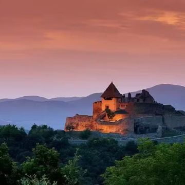 匈牙利布达佩斯+多瑙河湾三小镇+埃斯泰尔戈姆+多瑙河转角