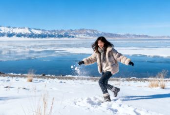 新疆赛里木湖一日游【6人小团+直通车+畅玩4-5H+上门接】【[郑重承诺]伊犁本地旅行社，独立发团。让您的旅途更充实】