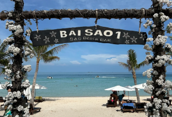 富国南部观光：护国寺及胡椒园【探索富国岛的异国情调，展开6小时的冒险之旅，游览顶级景点】