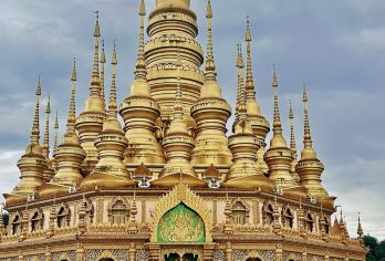 西双版纳+傣族园+勐泐文化旅游区+西双版纳一日游【车辆15%空座率，严选安全舒适车辆，优秀当地老司机，熟悉路况，安全驾驶，服务态度好，真诚待客。】