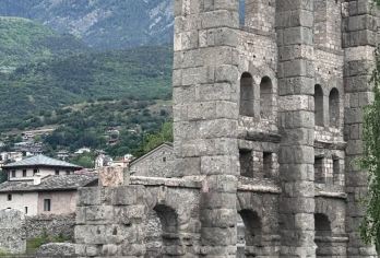 意大利都灵-阿尔卑斯风光-奥斯塔+库马耶-包车-精选【专属客服和本地中文司机，一家一团包车】