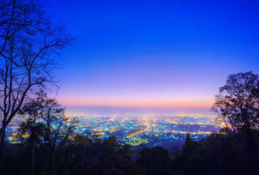 中文导游-双龙寺+清迈大学+MAYA商场+夜间动物园一日游【行程丰富，拜访泰国名寺之一双龙寺，俯瞰清迈全景】