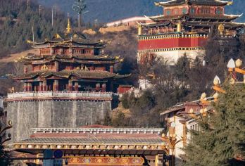 香格里拉+虎跳峡+独克宗古城一日游【VIP专车+接送+导游】【虎跳峡探险，领略金沙江峡谷的磅礴气势】