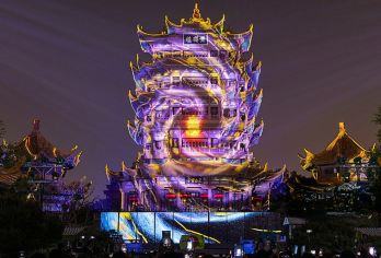 夜上黄鹤楼+武汉大学+东湖夜游【6人内精致小团 】【[行程特色]小团出行-少走路-赏江城夜景】