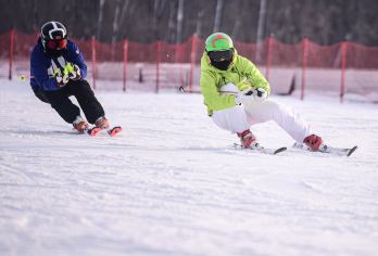 沈阳故宫+沈阳张学良旧居+赵一荻故居+沈阳怪坡滑雪一日游【[专业导游]专业导游多年讲解经验，懂历史，会聊天，拍的了美拍，的了短视频】