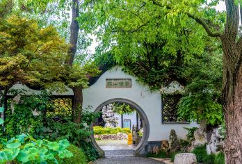 【含门票】扬州何园文史大咖包团2H人工讲解【[大咖讲师]文史大咖深度讲解何园，全程精华讲解，拒绝走马观花】