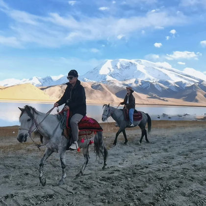 新疆喀什地区+帕米尔高原+慕士塔格峰-喀拉库勒湖景区+白沙山-白沙湖景区一日游